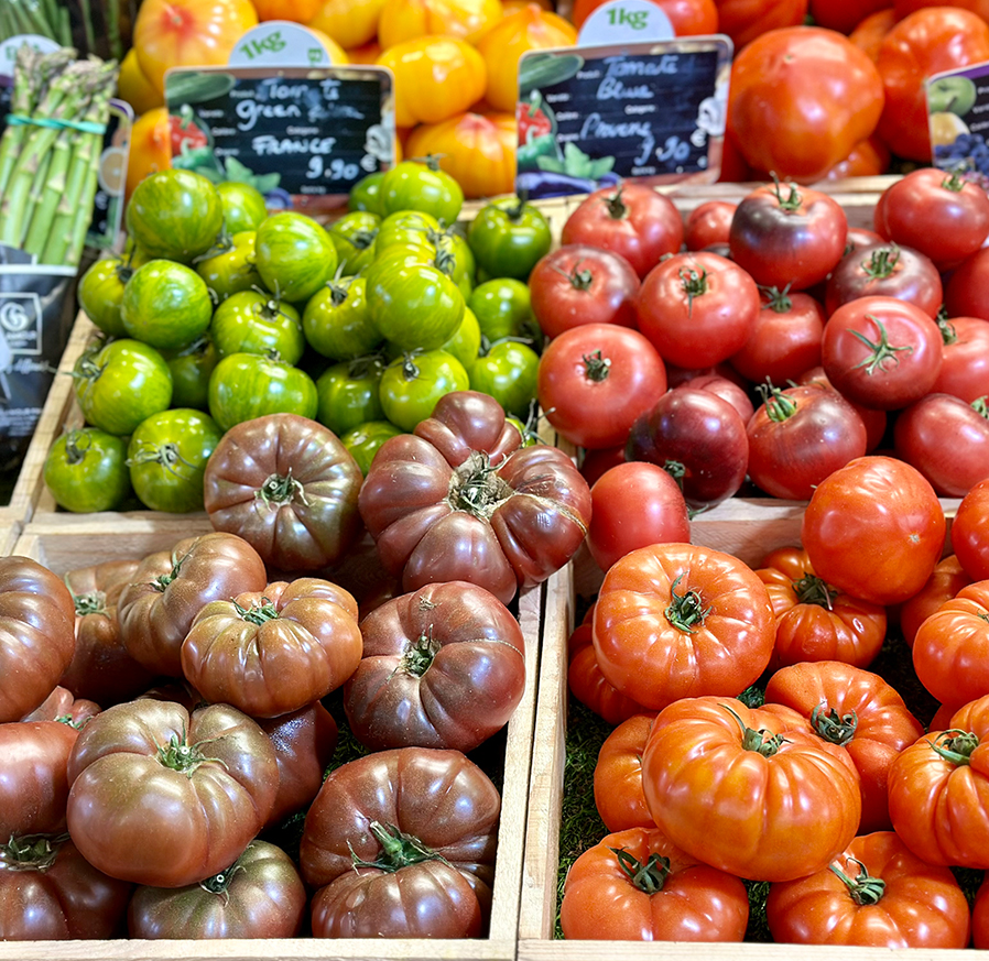 Fruits _ Légumes primeurs Menton-fruits et legumes Vintimille-epicerie fine Villefranche-sur-Mer-compositions de fruits menton-magasin d alimentation menton